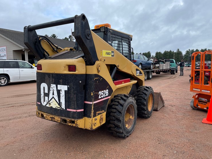 2005-caterpillar-252b-image-4