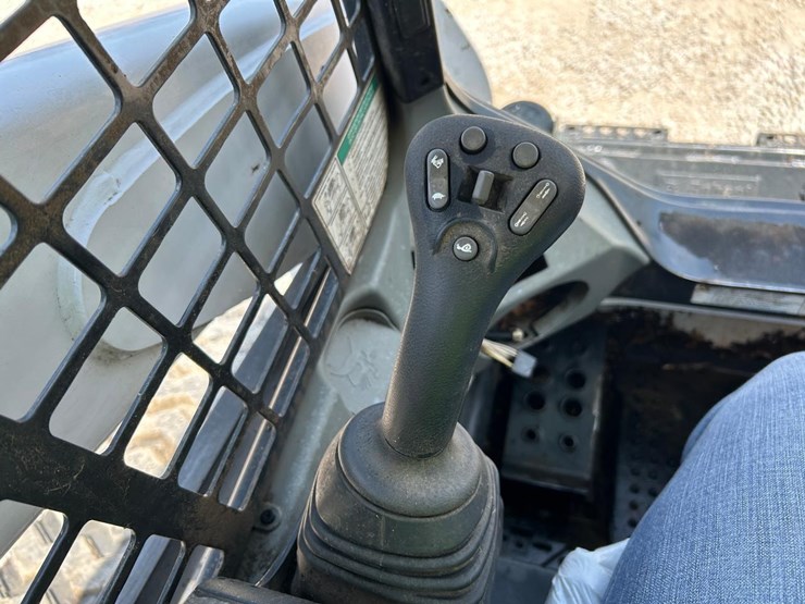 2019-bobcat-t650-image-23