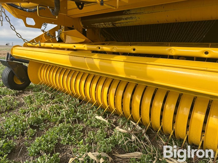 2022-new-holland-roll-belt-560-image-14
