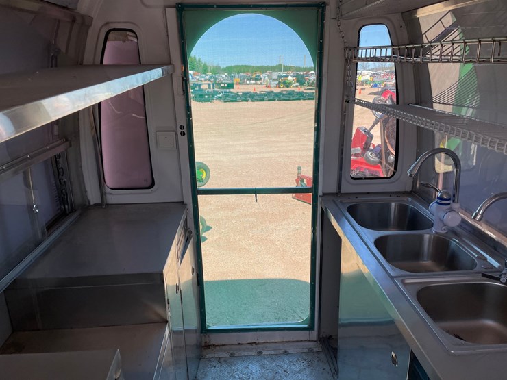 #1562-•-2019-qingdao-3-wheel-electric-food-truck-(no-title)-image-25