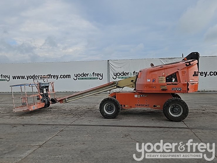 2016-jlg-400s-image-3