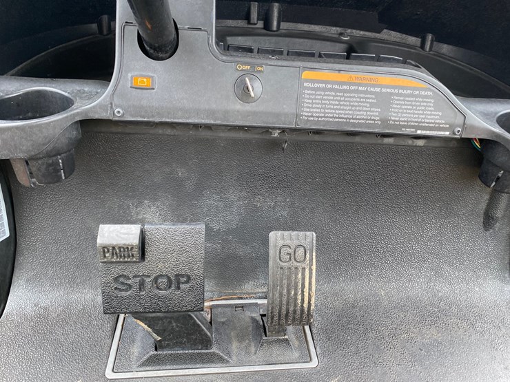 #1584-•-club-car-electric-golf-cart-with-charger-image-21