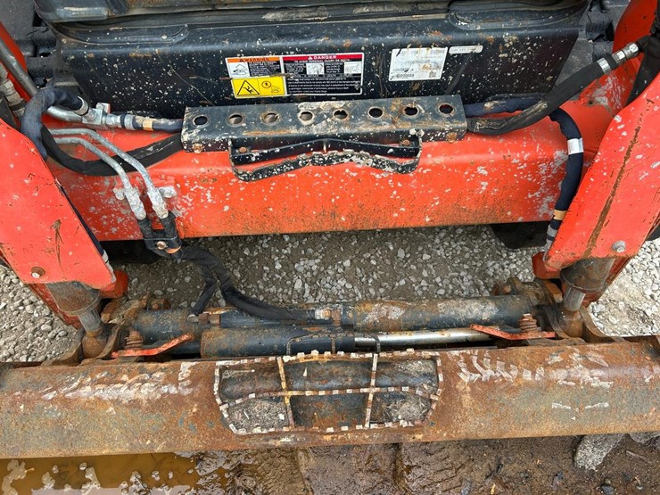 2023-kubota-svl65-2-image-10