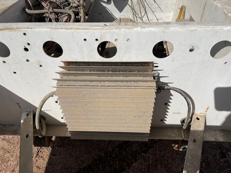 #1559-•-2017-taylor-dunn-electric-yard-cart-image-18