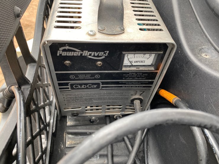 #1585-•-club-car-electric-golf-cart-with-charger-image-19