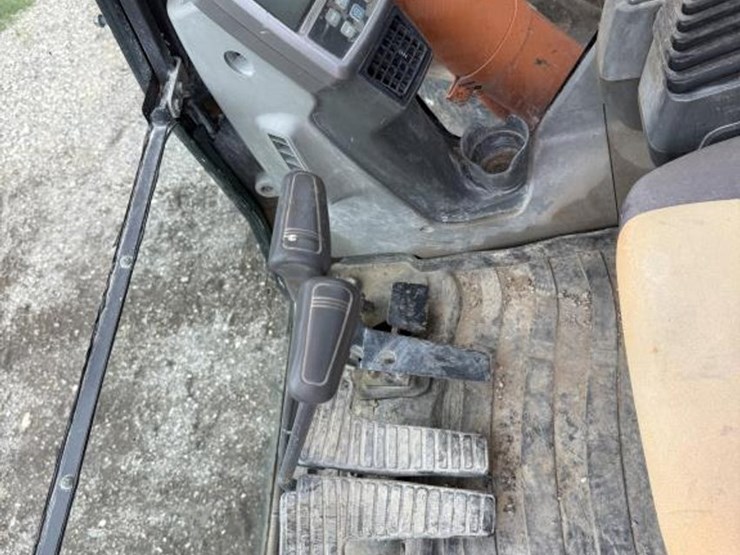 2011-doosan-dx225-lc-image-15