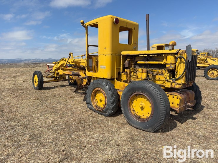 caterpillar-12-image-7