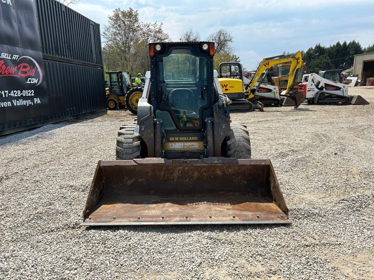 new-holland-l230-image-7
