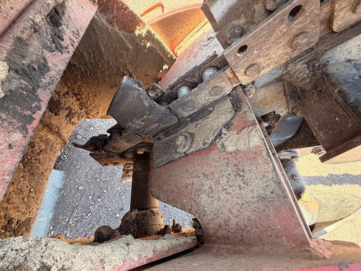 2008-ditch-witch-rt75-image-40