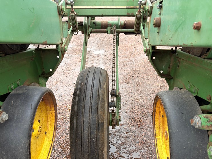 john-deere-7000-image-12