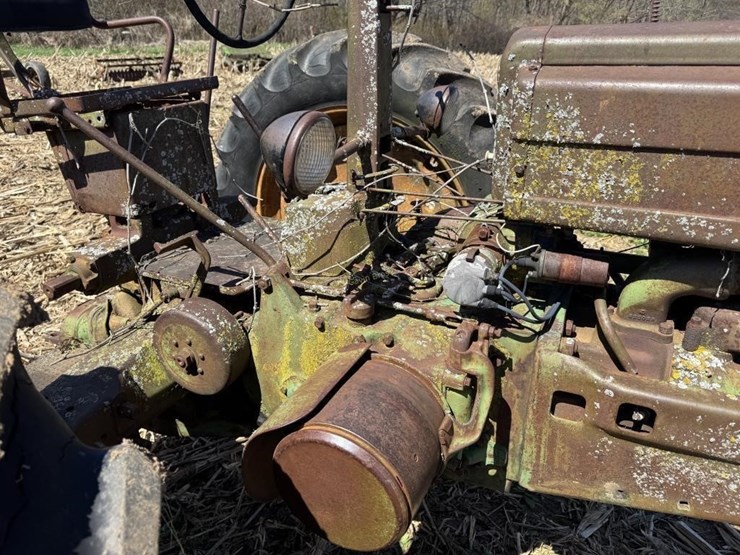 john-deere-b-image-11