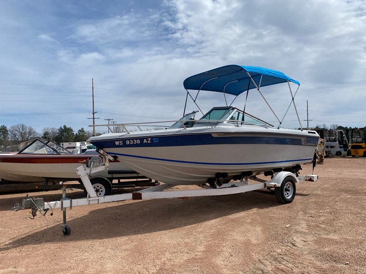 #1566-•-1986-celebrity-v190-19'-boat-(has-wi-title)-image-1