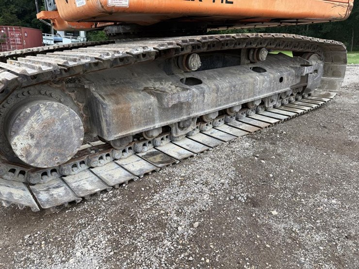 2011-doosan-dx225-lc-image-8