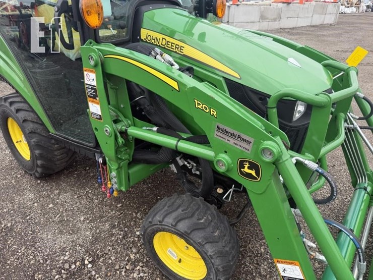 2021-john-deere-1025r-image-16