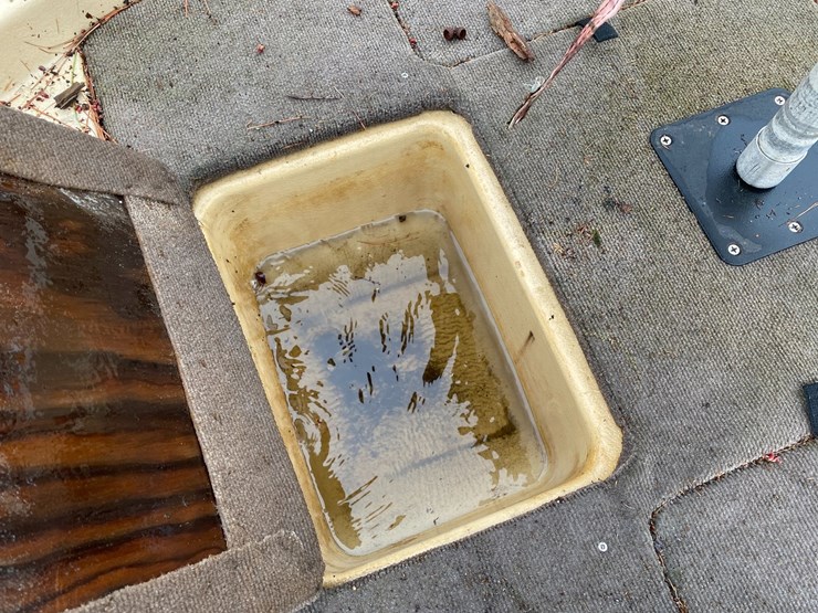 #1563-•-12'-kl-industries-120-poly-boat-image-9