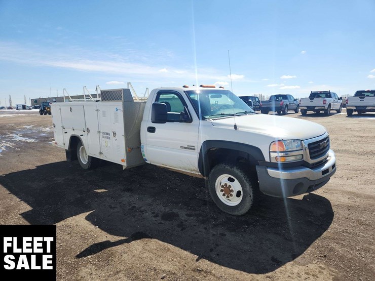 2006-gmc-sierra-3500-image-2