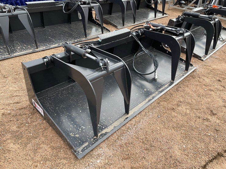 #4131-•-84"-jct-smooth-edge-grapple-bucket-image-3