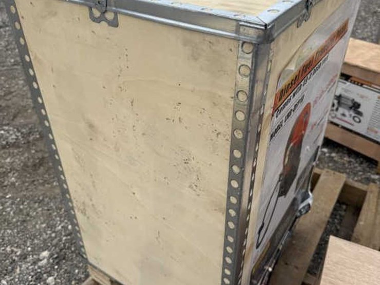 #60-•-diesel-fuel-transfer-pump-w/-49'-hose-reel-image-3