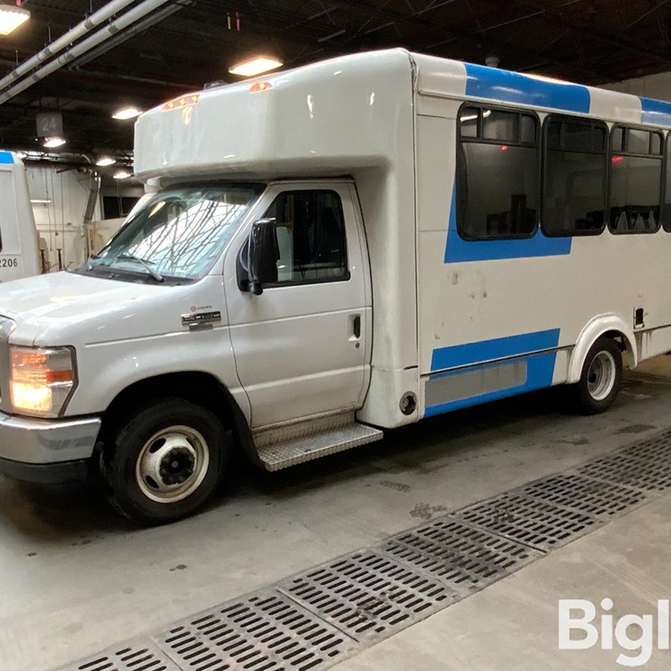 2018 FORD E450