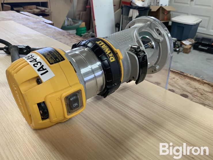 dewalt-dwp611-compact-router-image-5
