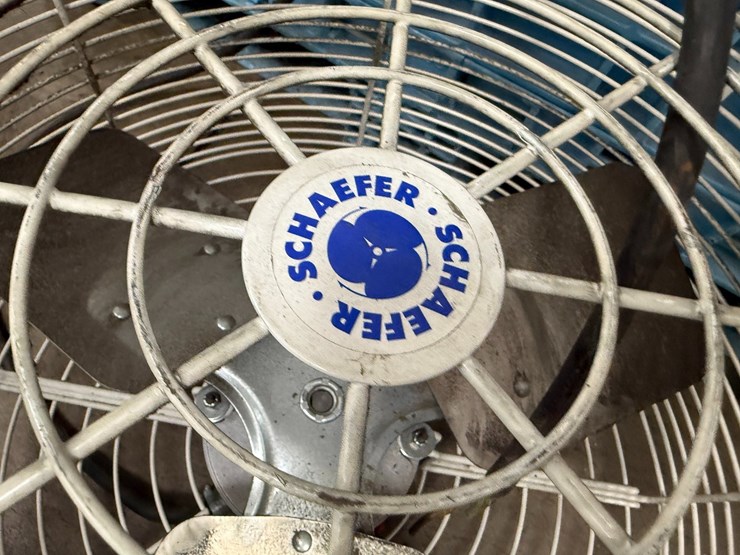 #2047-•-schaefer-fan-and-air-tank-image-5