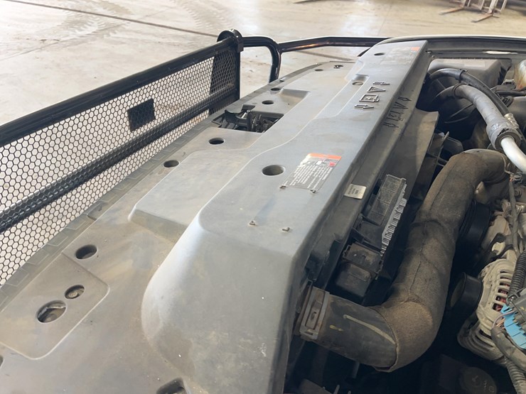 2013-chevrolet-3500-image-62