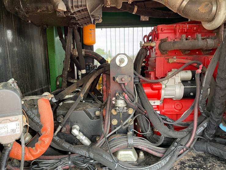 2017-gyro-trac-gt35-image-38