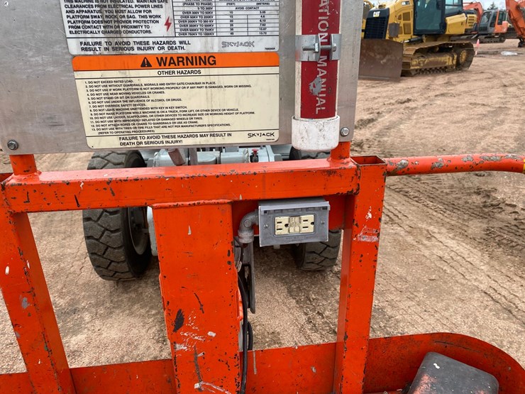 1995-skyjack-sjkb33n-image-10