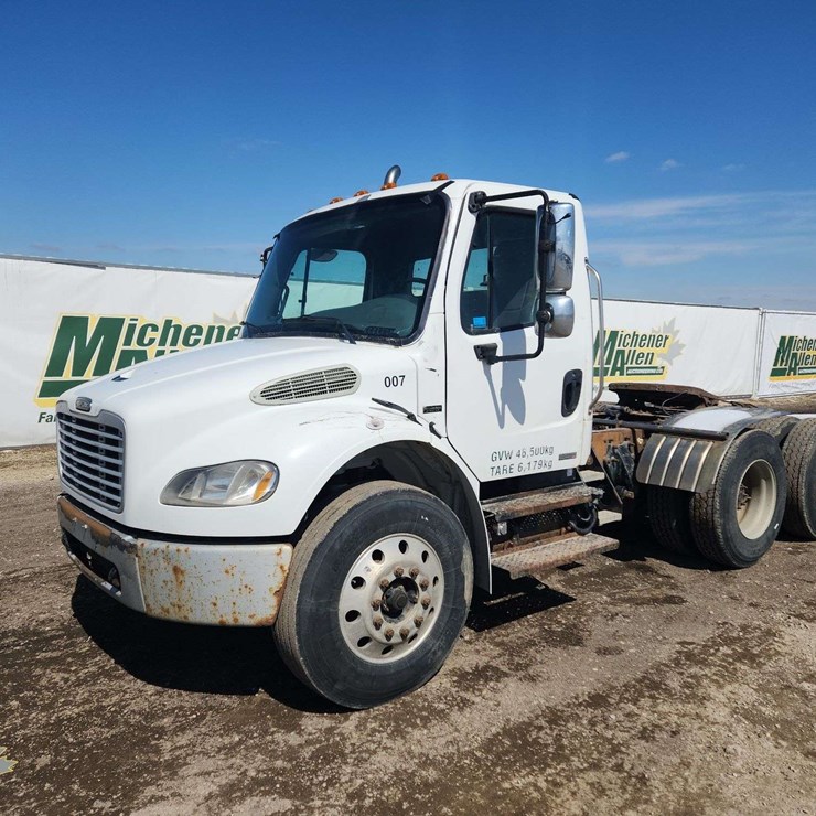 2007 FREIGHTLINER M2 106