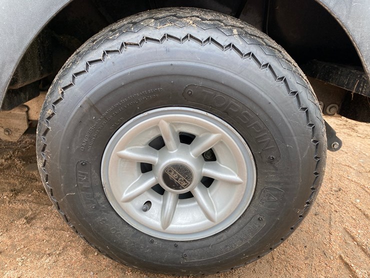 #1580-•-club-car-electric-golf-cart-with-charger-image-17