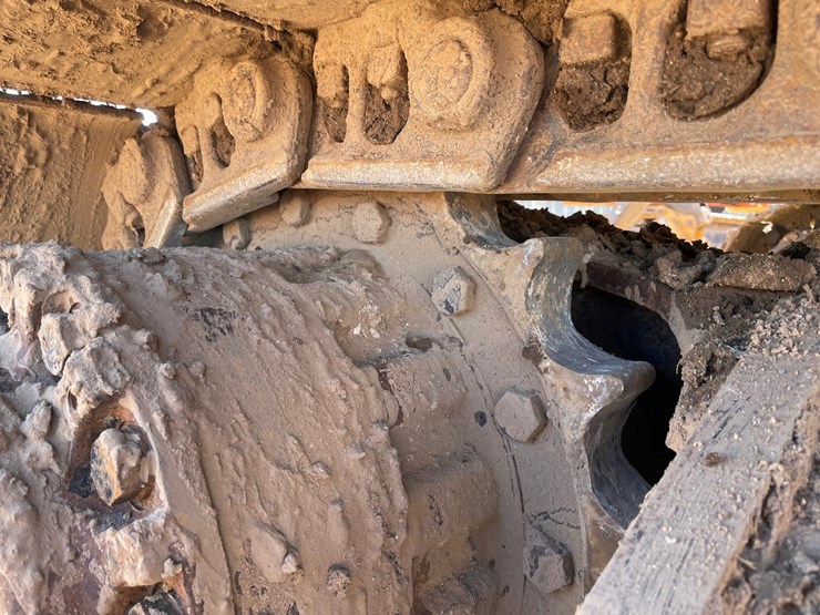 caterpillar-324e-image-34