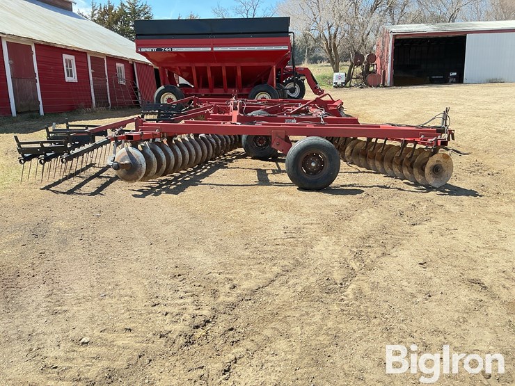case-ih-3900-image-4
