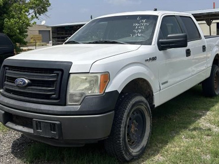 2014-ford-f150-xl-image-1