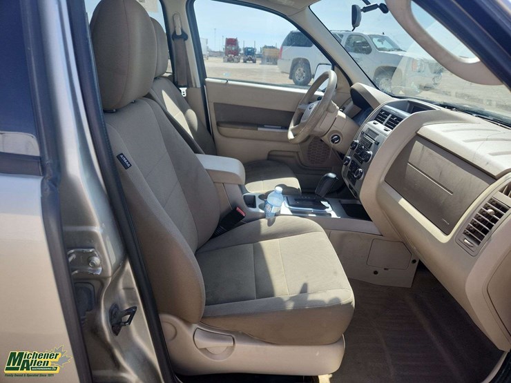 2010-ford-escape-xlt-image-18