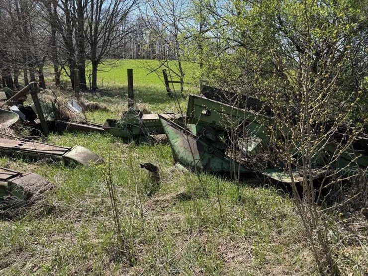 large-lot-of-scrap-machinery/vehicles-image-26