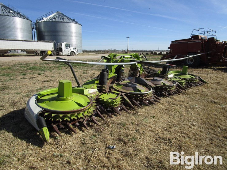 2019-claas-orbis-750-image-3