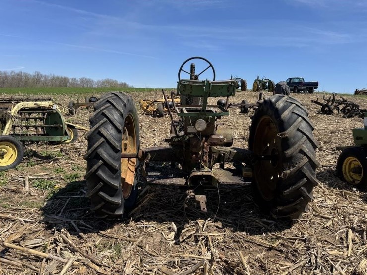 john-deere-b-image-6