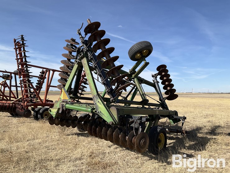 john-deere-331-image-5