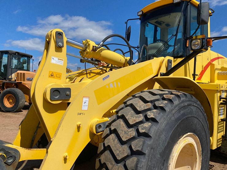 2005-new-holland-lw230b-image-18