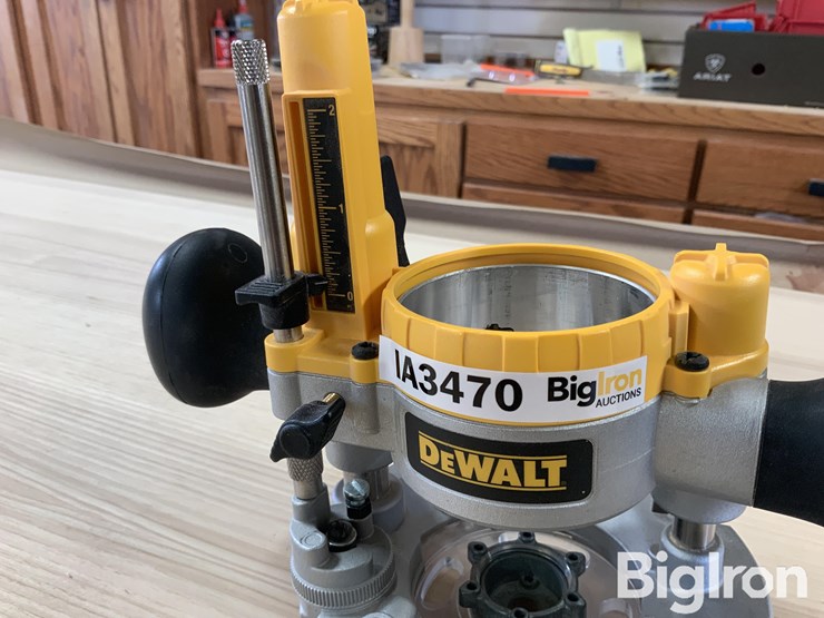 dewalt-dnp612-plunge-base-image-9