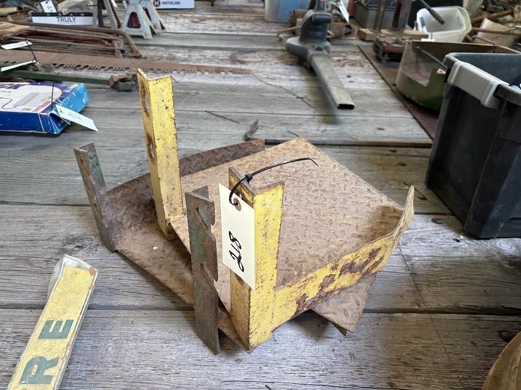 john-deere-steps-image-1