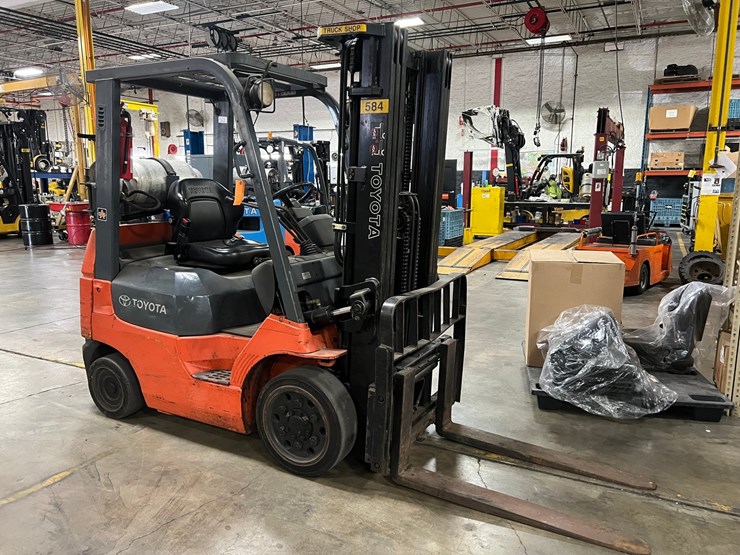 #2007-•-toyota-3500-lb.-forklift-image-4