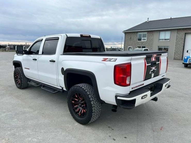 2018-chevrolet-silverado-1500-ltz-image-6