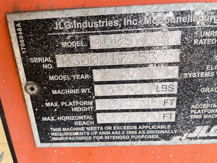 2016-jlg-400s-image-39