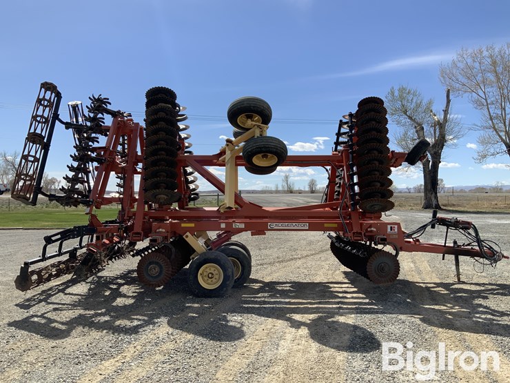 2011-kuhn-krause-excelerator-8000-image-4