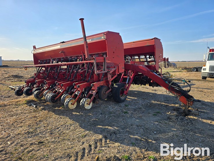 case-ih-5500-image-3
