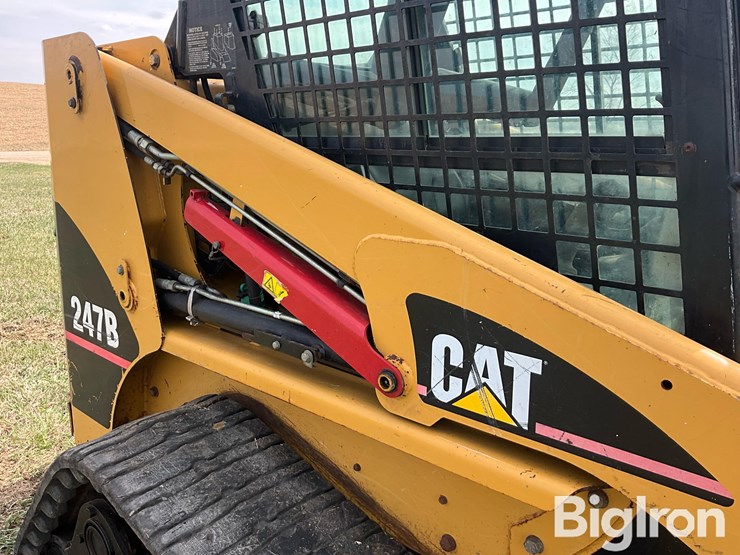 2005-caterpillar-247b-image-18
