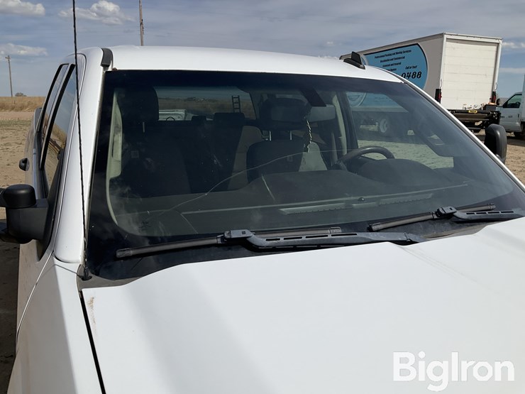 2015-chevrolet-silverado-2500-image-11