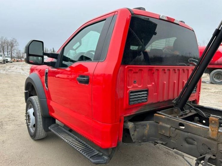 2020-ford-f550-xl-image-50