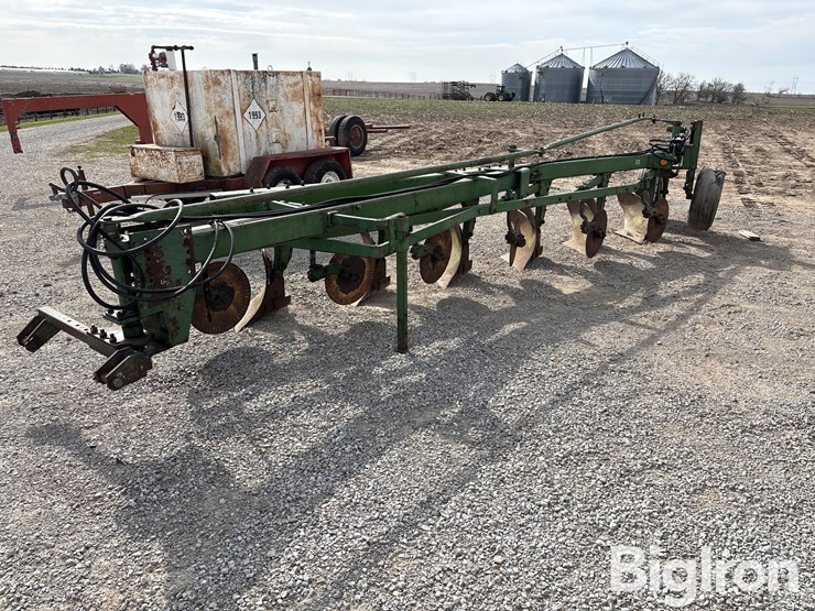john-deere-450-image-1